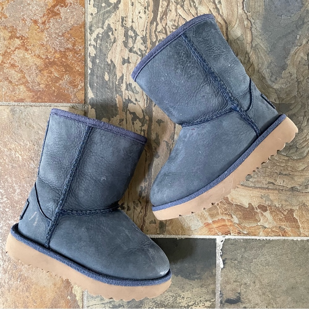 UGG•Size 7•Kids' Classic Water Resistant Genuine Shearling Lined Boot•Navy Blue